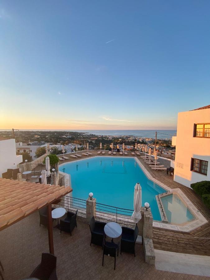 Amazones Village Hotel 4*