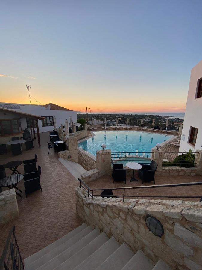 Hotel Amazones Village 4*