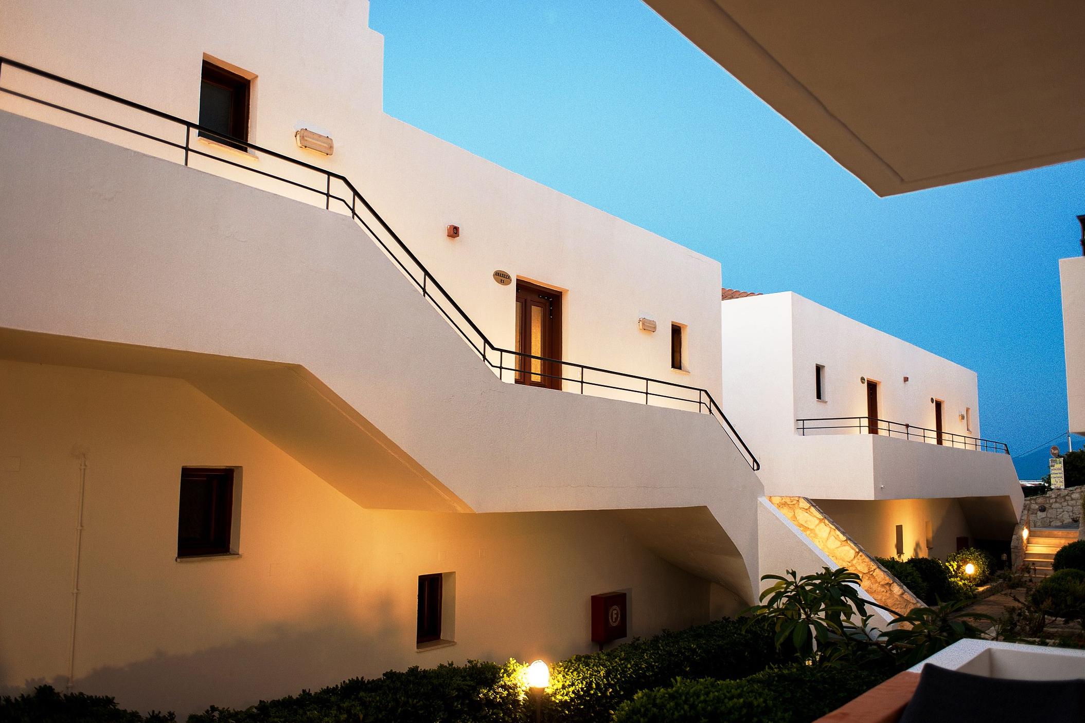 Amazones Village 4*